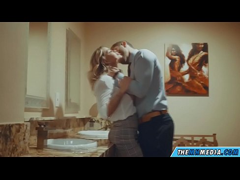 ❤️ Uma blonde obugaxayo ekuyenga endlini yangasese yomphakathi ❤❌  kithi zu.niceporn.ru ❌️